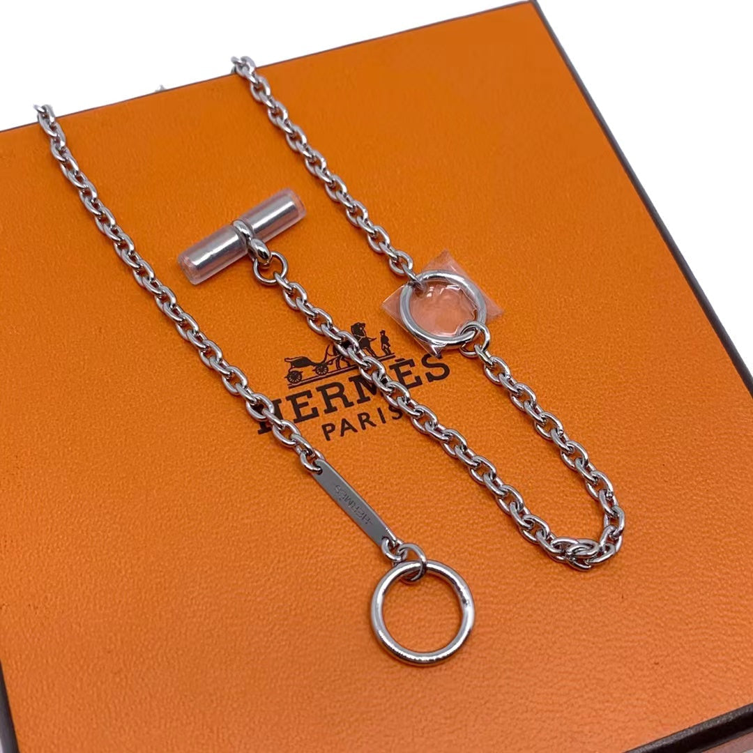 18K Panache Pendant Hermes Necklace