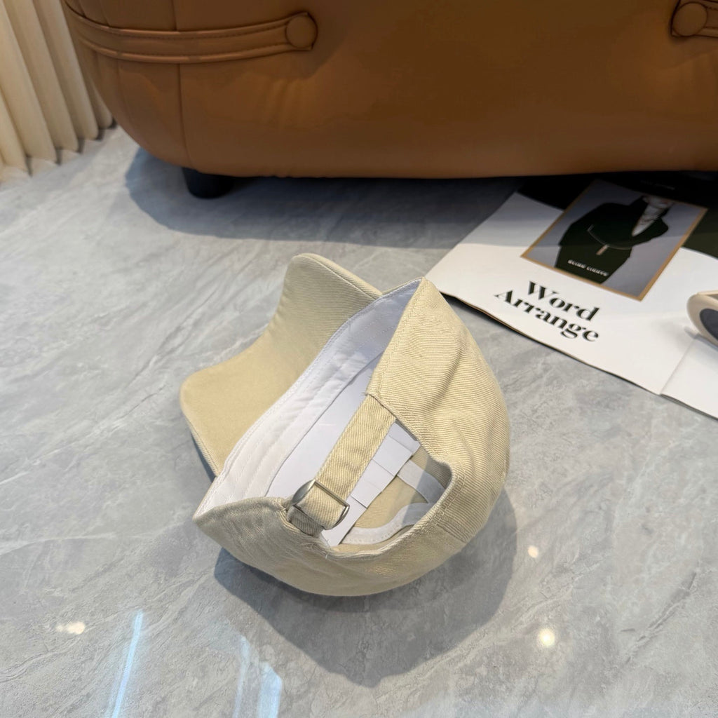 Chic Minimalist Baseball Cap with Elegant Contrast Detail