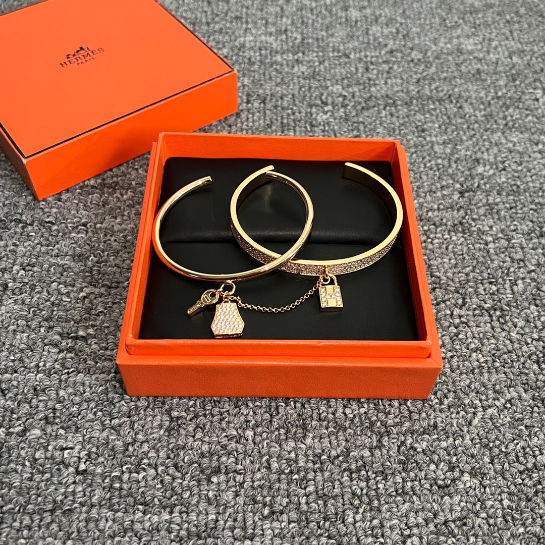 18K Kelly Clochette Diamonds Hermes Bracelet