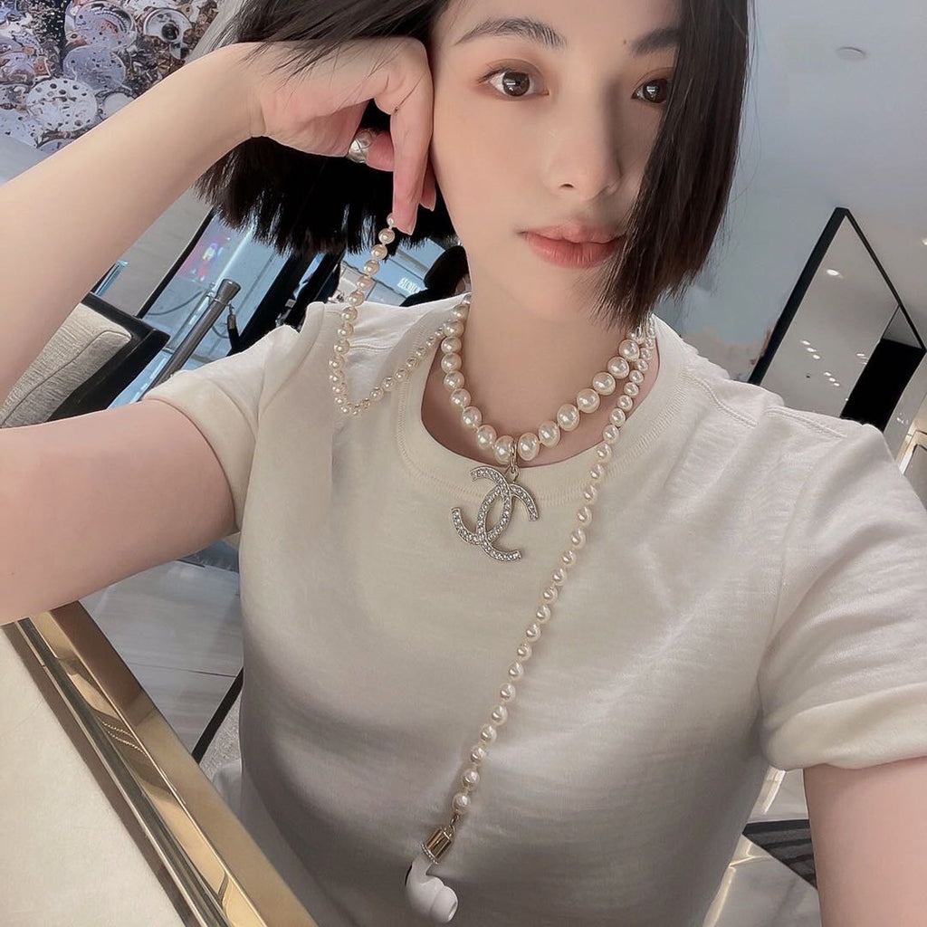 18K  Chanel Pearls Long Necklace