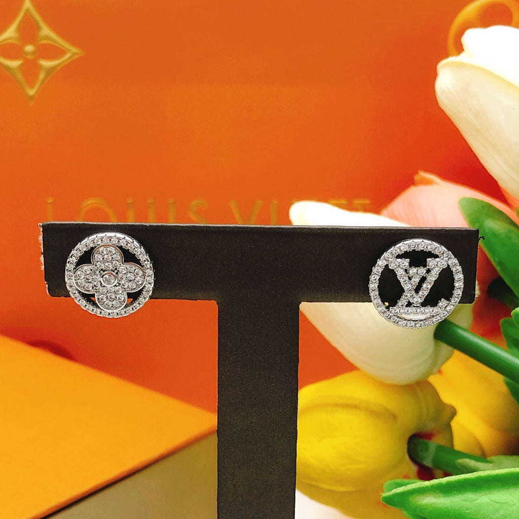 18K Louis Vuitton Blossom Diamond Earrings